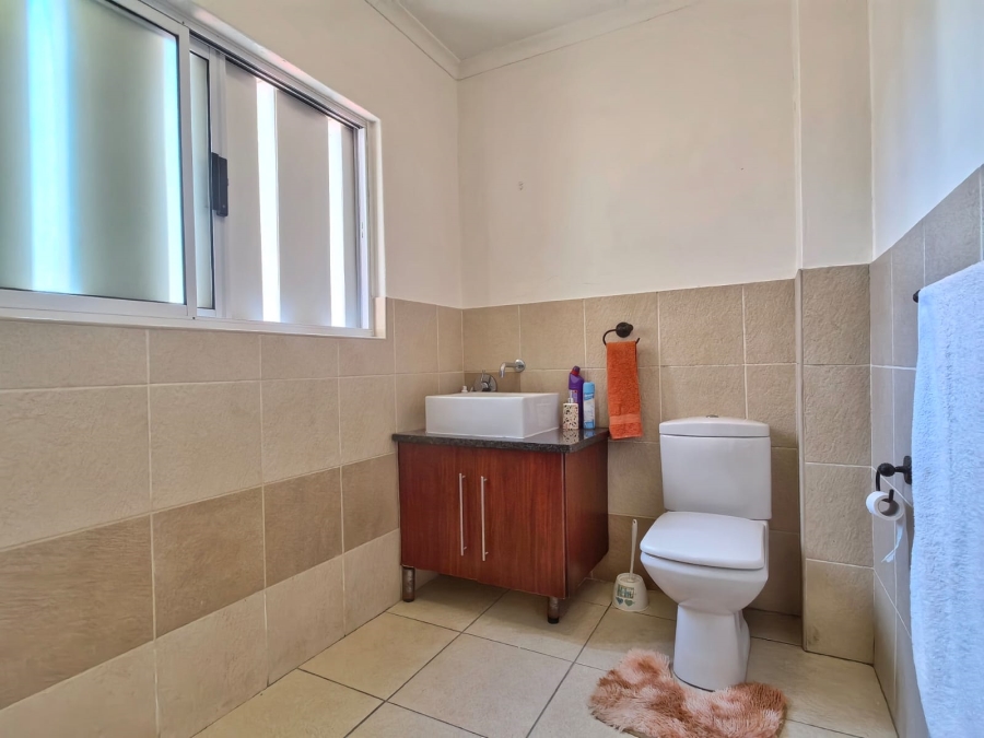 To Let 3 Bedroom Property for Rent in Fairland Gauteng