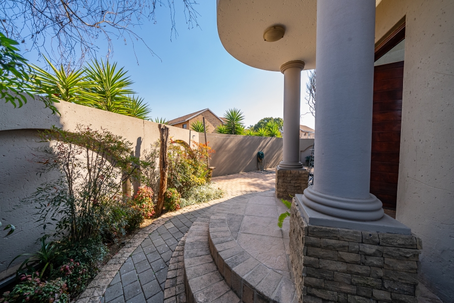 4 Bedroom Property for Sale in Sonneveld Gauteng