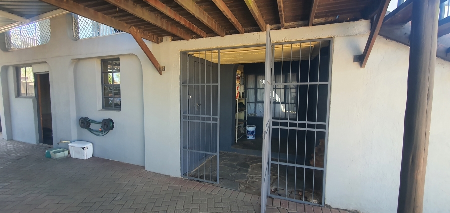 4 Bedroom Property for Sale in Rensburg Gauteng