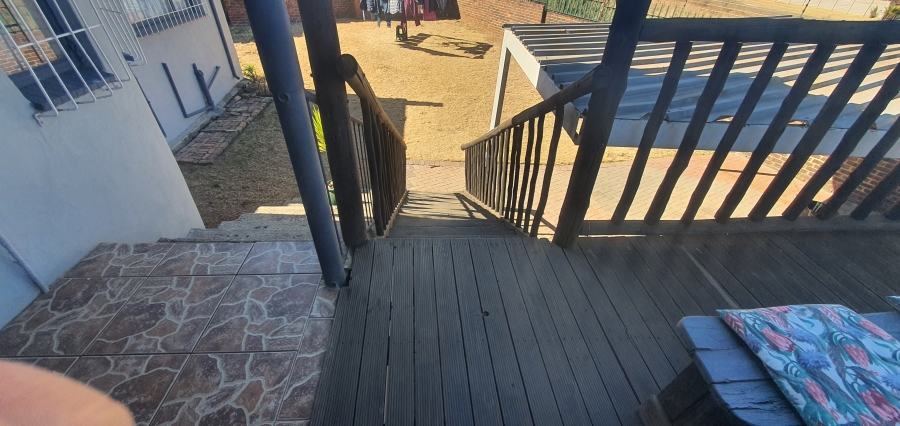4 Bedroom Property for Sale in Rensburg Gauteng