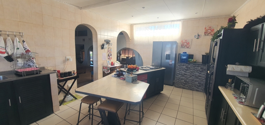 4 Bedroom Property for Sale in Rensburg Gauteng