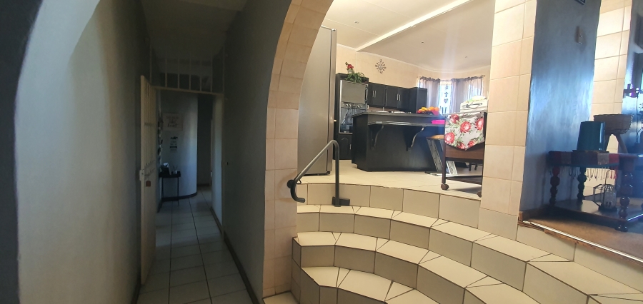 4 Bedroom Property for Sale in Rensburg Gauteng