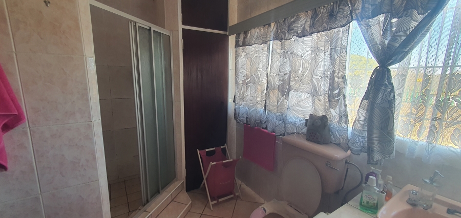 4 Bedroom Property for Sale in Rensburg Gauteng