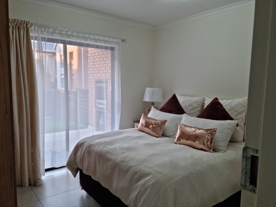 To Let 2 Bedroom Property for Rent in Glen Marais Gauteng