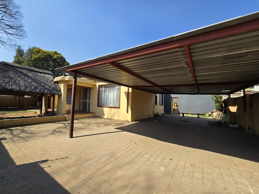 6 Bedroom Property for Sale in Brakpan Central Gauteng