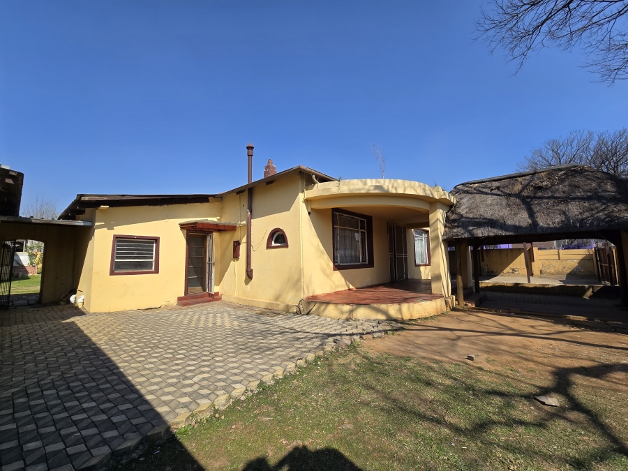 6 Bedroom Property for Sale in Brakpan Central Gauteng