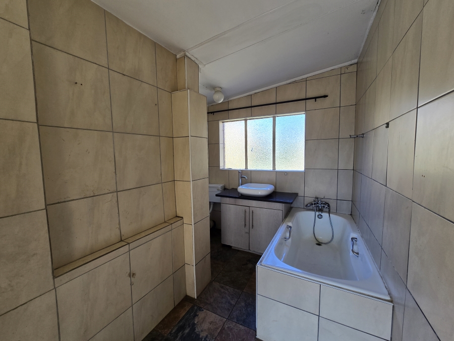 6 Bedroom Property for Sale in Brakpan Central Gauteng