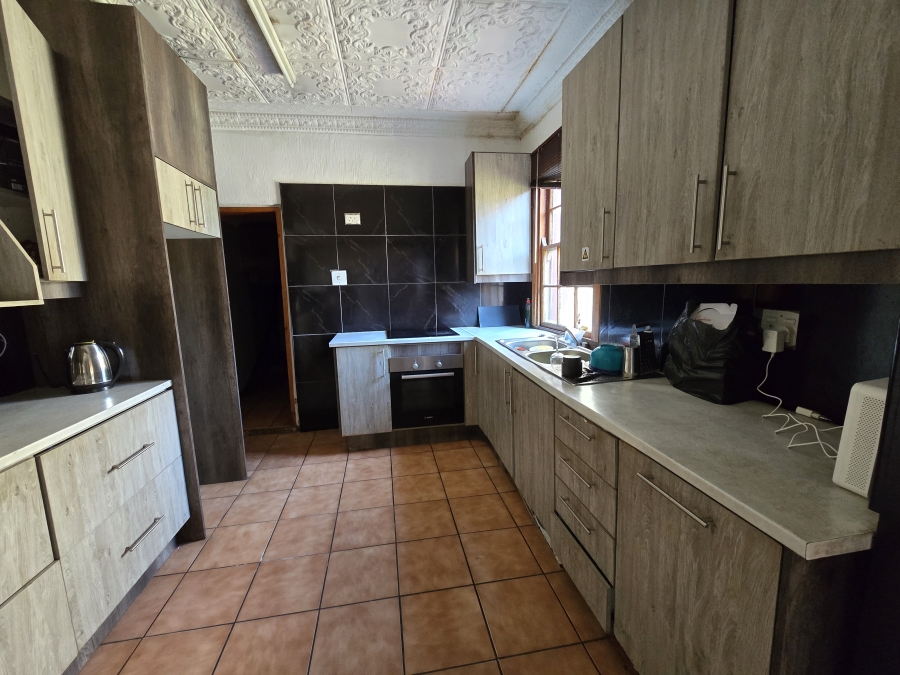 6 Bedroom Property for Sale in Brakpan Central Gauteng