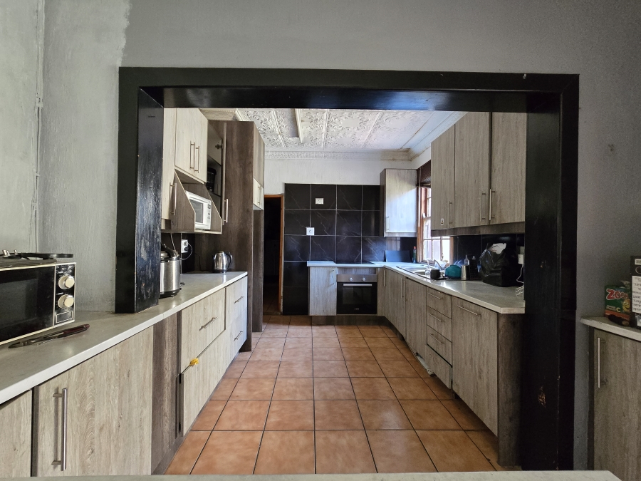 6 Bedroom Property for Sale in Brakpan Central Gauteng