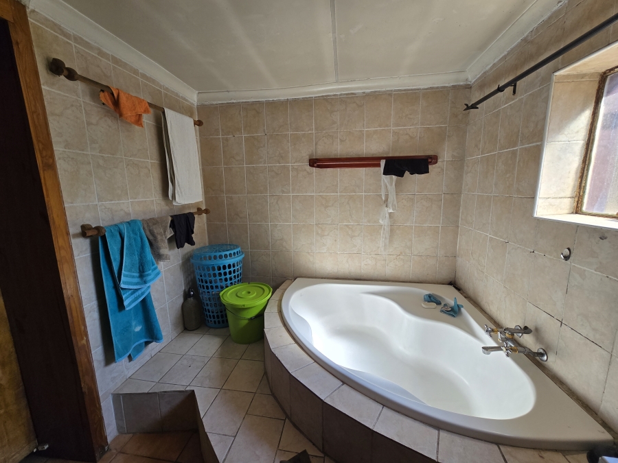6 Bedroom Property for Sale in Brakpan Central Gauteng