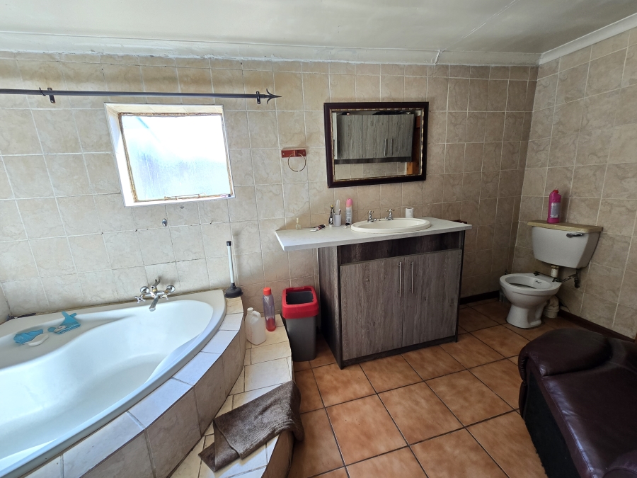 6 Bedroom Property for Sale in Brakpan Central Gauteng