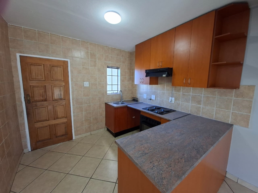 3 Bedroom Property for Sale in Illiondale Gauteng