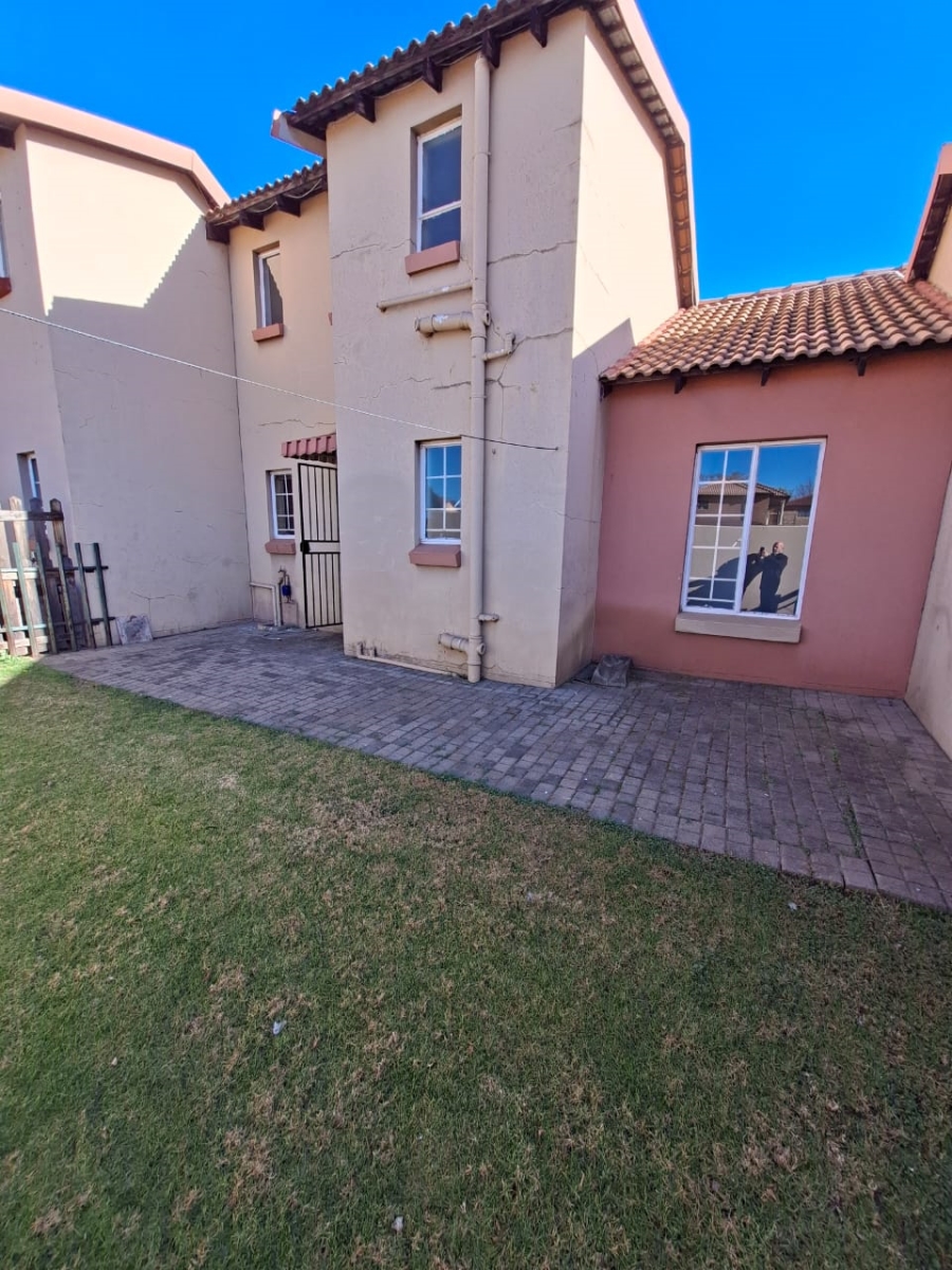 3 Bedroom Property for Sale in Illiondale Gauteng
