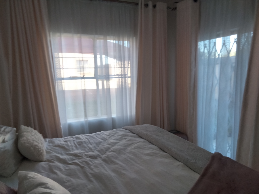 To Let 3 Bedroom Property for Rent in Sundowner Gauteng