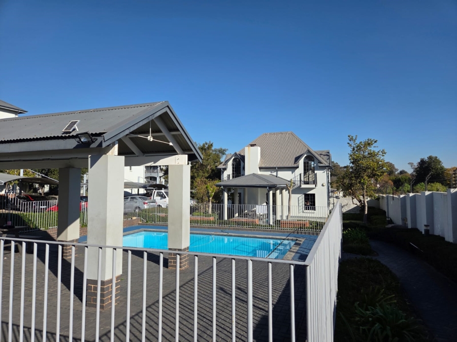 To Let 1 Bedroom Property for Rent in Chartwell Gauteng