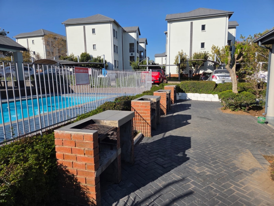 To Let 1 Bedroom Property for Rent in Chartwell Gauteng
