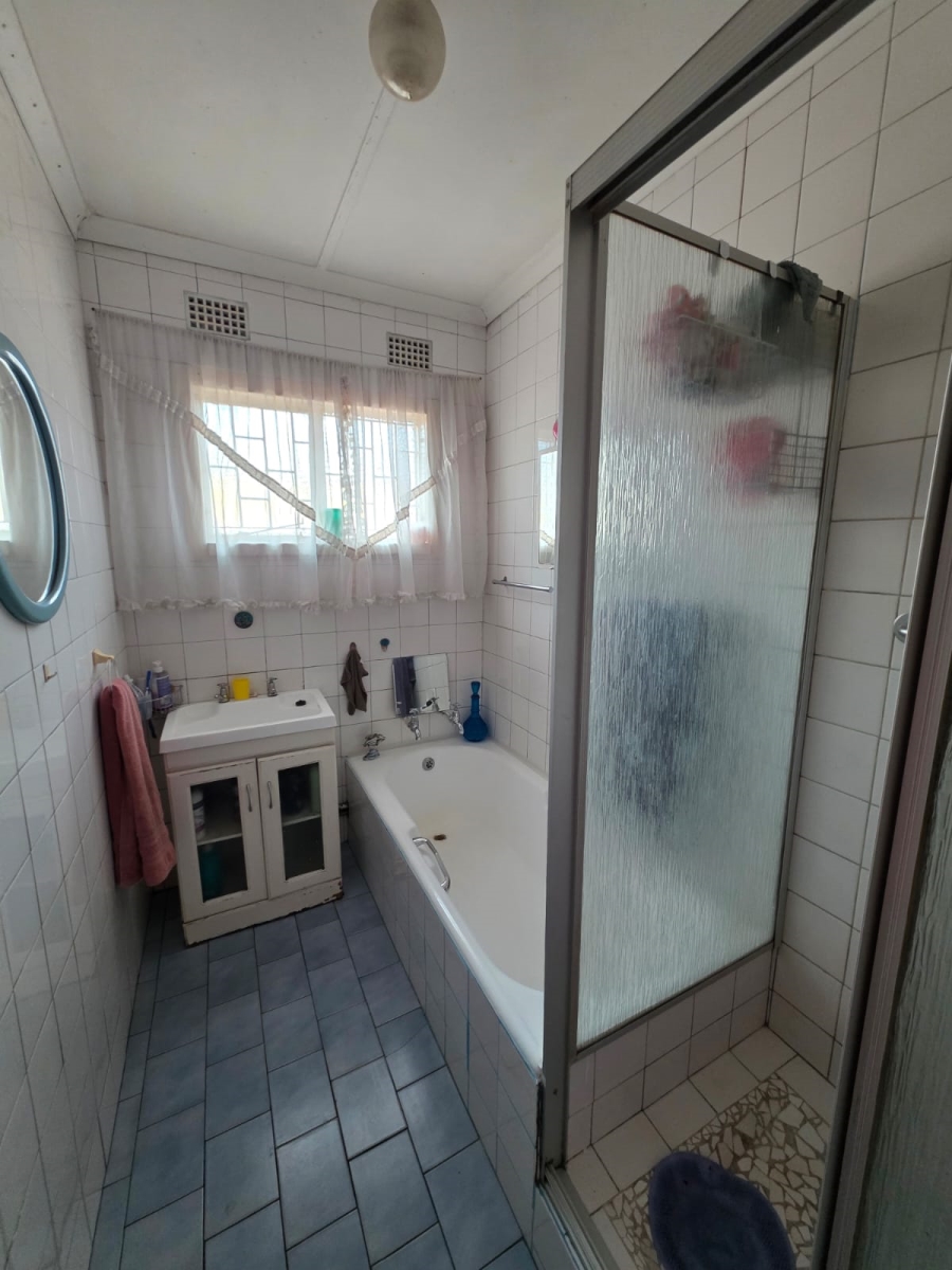 3 Bedroom Property for Sale in Vanderbijlpark CW 5 Gauteng