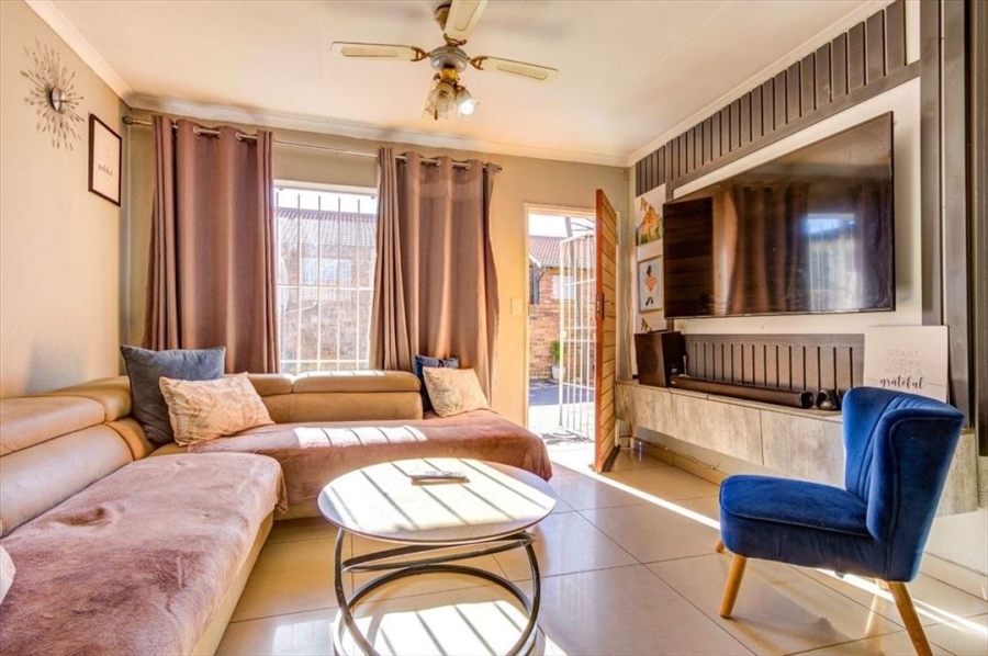 3 Bedroom Property for Sale in Birchleigh Gauteng