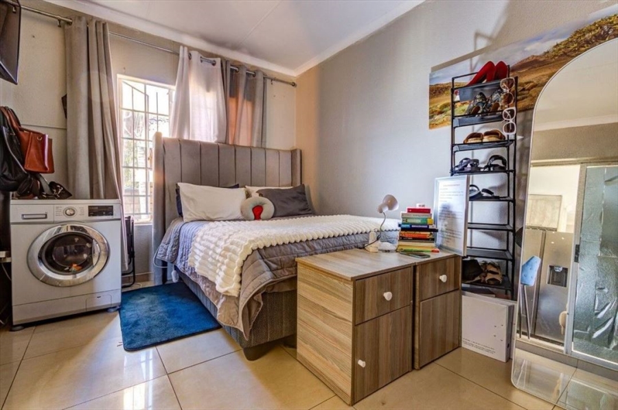3 Bedroom Property for Sale in Birchleigh Gauteng