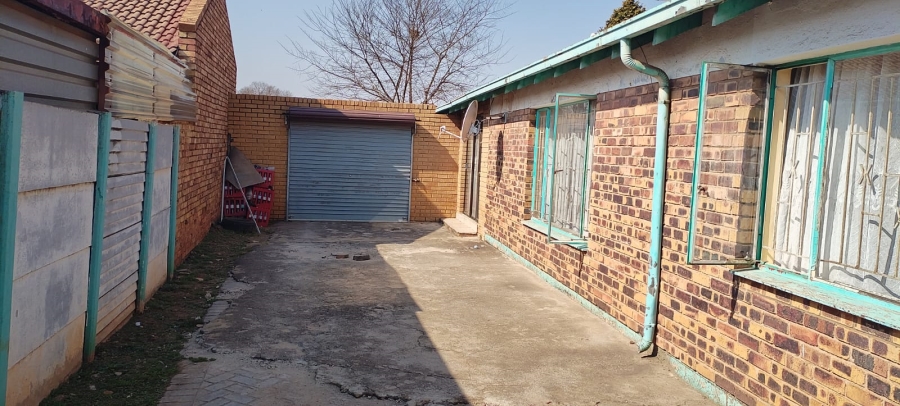 3 Bedroom Property for Sale in Bakerton Gauteng