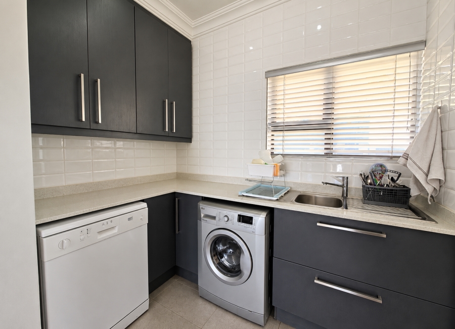 3 Bedroom Property for Sale in Homes Haven Gauteng