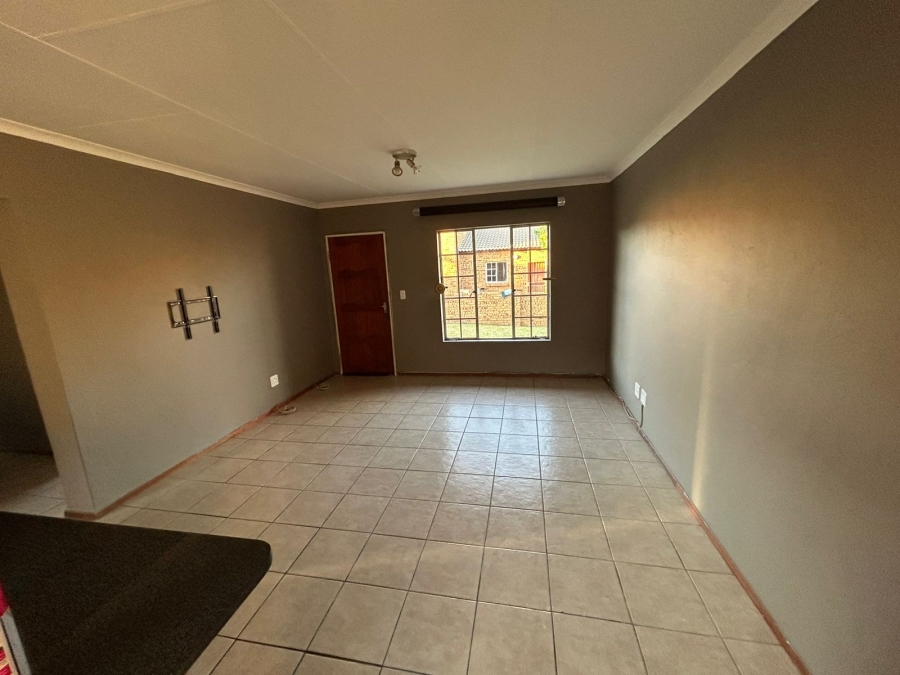 To Let 3 Bedroom Property for Rent in Erand Gardens Gauteng