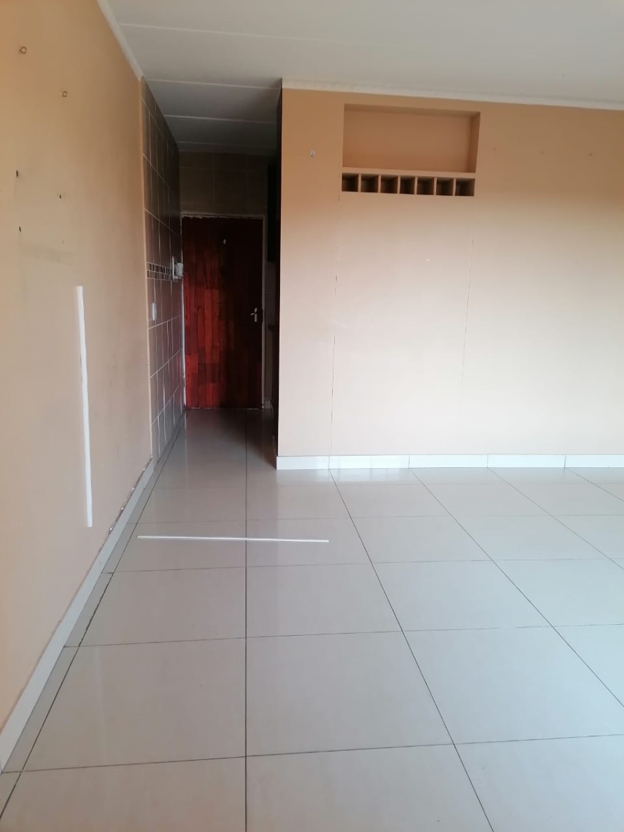 To Let 3 Bedroom Property for Rent in Erand Gardens Gauteng