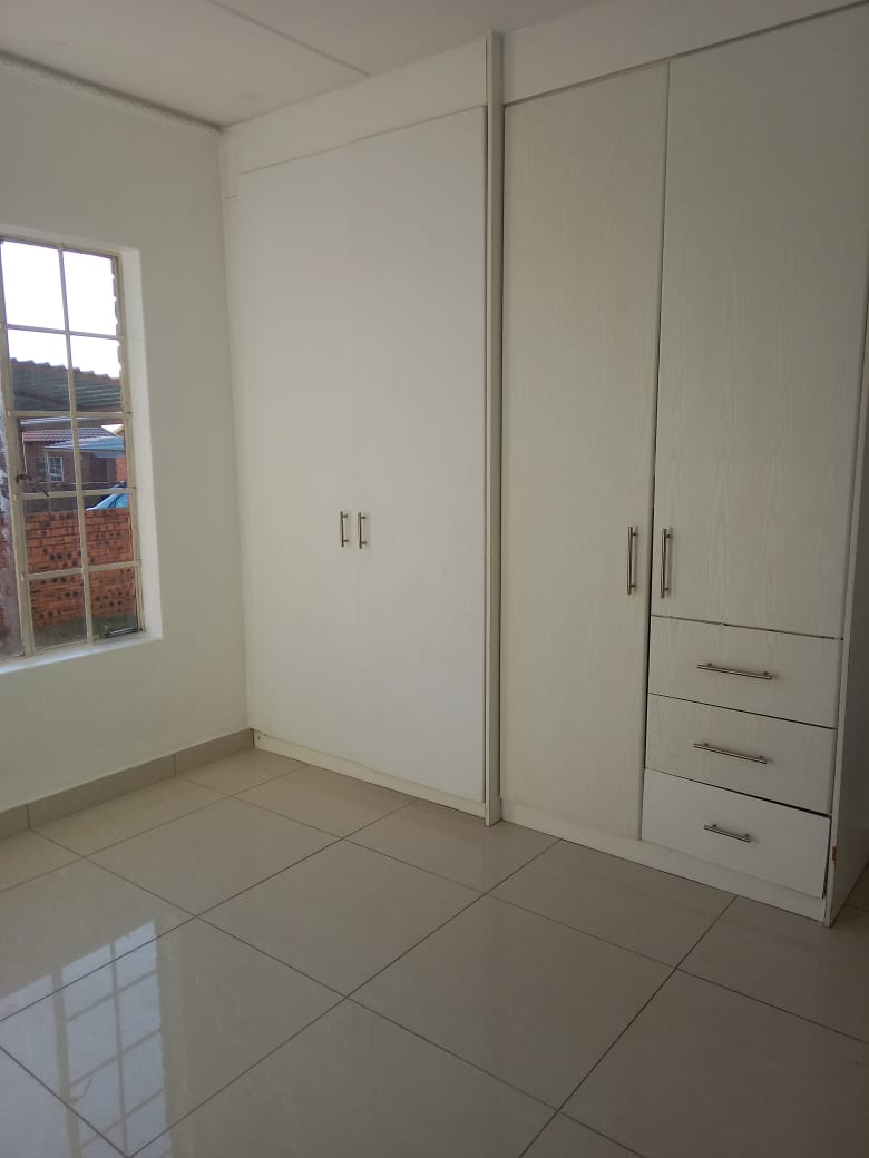 To Let 3 Bedroom Property for Rent in Erand Gardens Gauteng