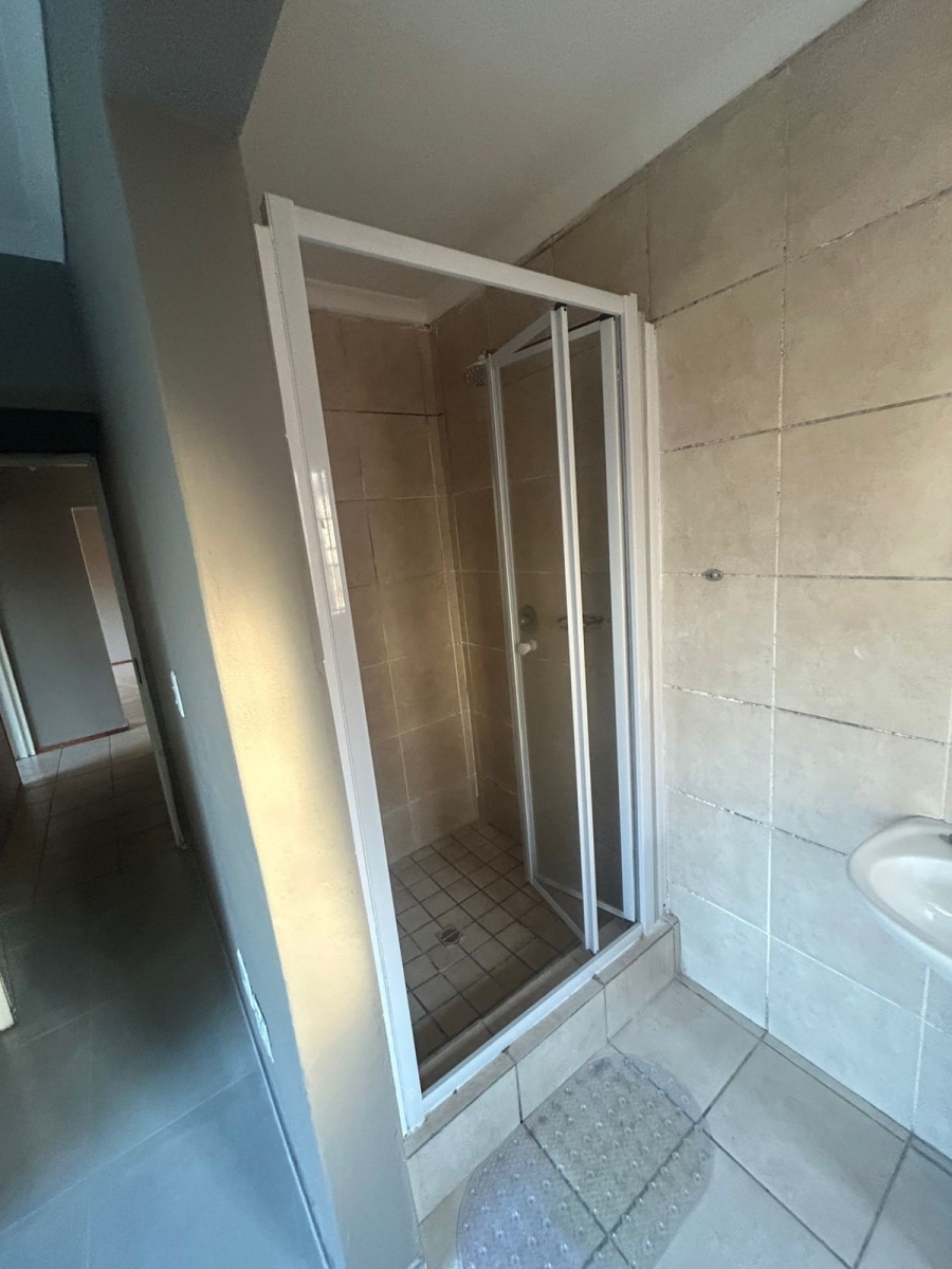 To Let 3 Bedroom Property for Rent in Erand Gardens Gauteng