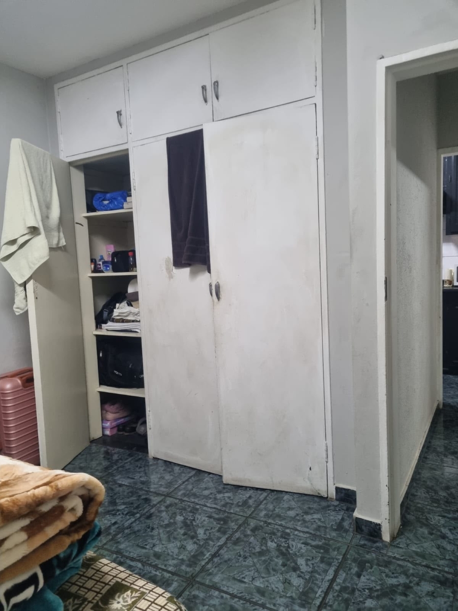 2 Bedroom Property for Sale in Laudium Gauteng