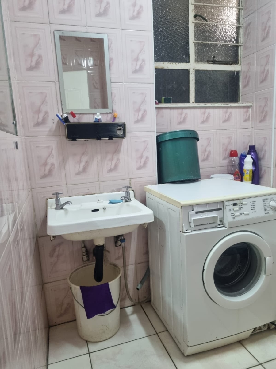 2 Bedroom Property for Sale in Laudium Gauteng