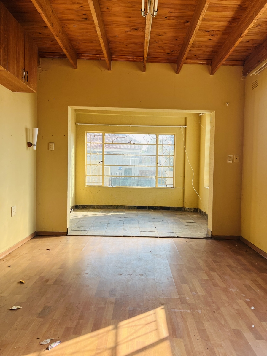 6 Bedroom Property for Sale in Kensington Gauteng