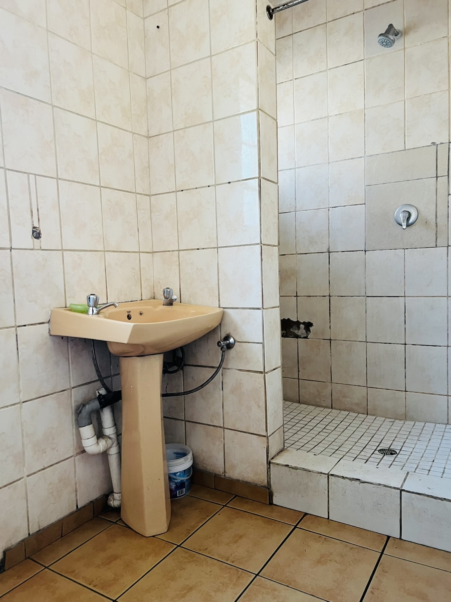 6 Bedroom Property for Sale in Kensington Gauteng