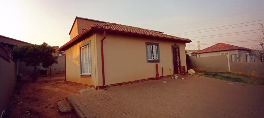 3 Bedroom Property for Sale in Elandspoort Gauteng