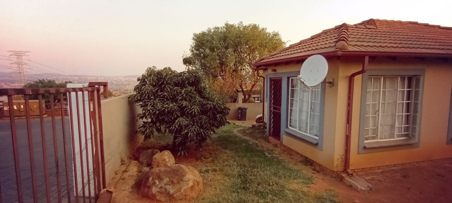 3 Bedroom Property for Sale in Elandspoort Gauteng