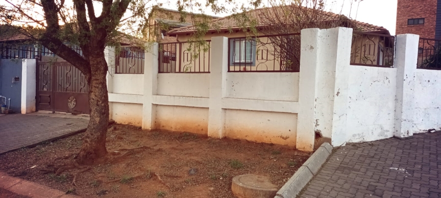 3 Bedroom Property for Sale in Elandspoort Gauteng
