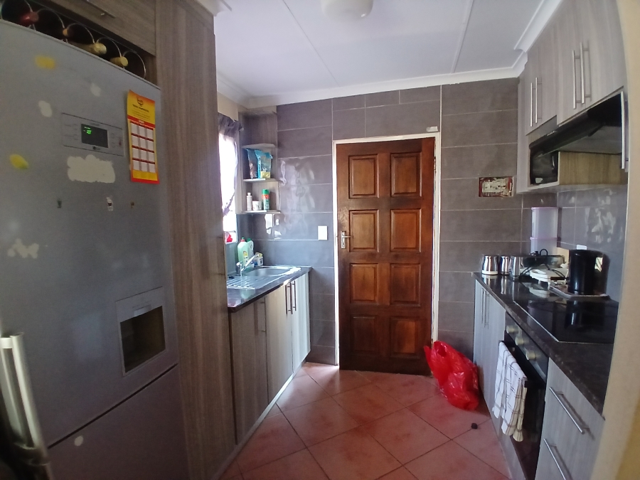 3 Bedroom Property for Sale in Elandspoort Gauteng