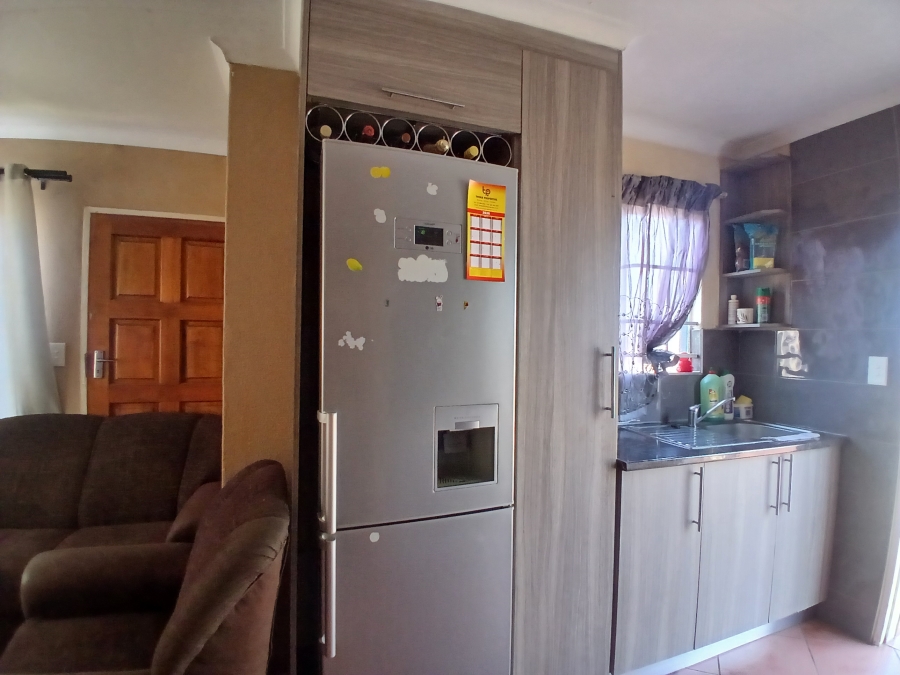 3 Bedroom Property for Sale in Elandspoort Gauteng