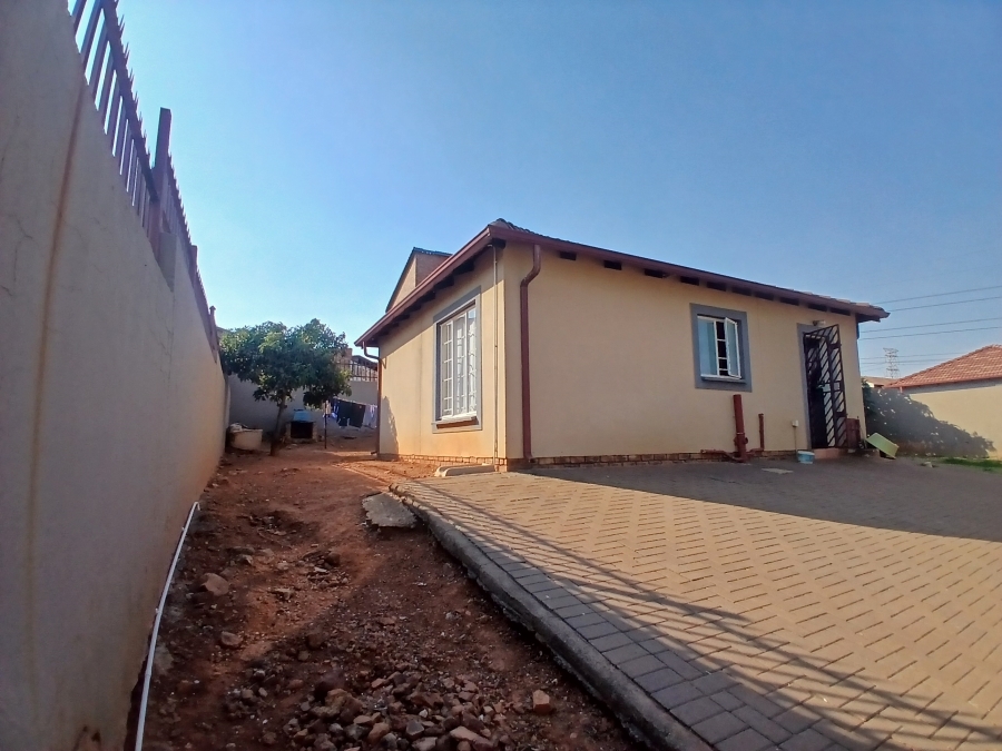 3 Bedroom Property for Sale in Elandspoort Gauteng