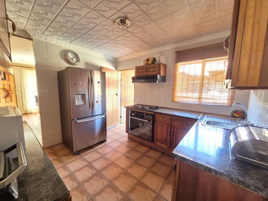 3 Bedroom Property for Sale in Etwatwa Gauteng