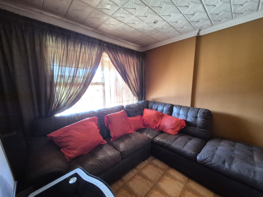 3 Bedroom Property for Sale in Etwatwa Gauteng