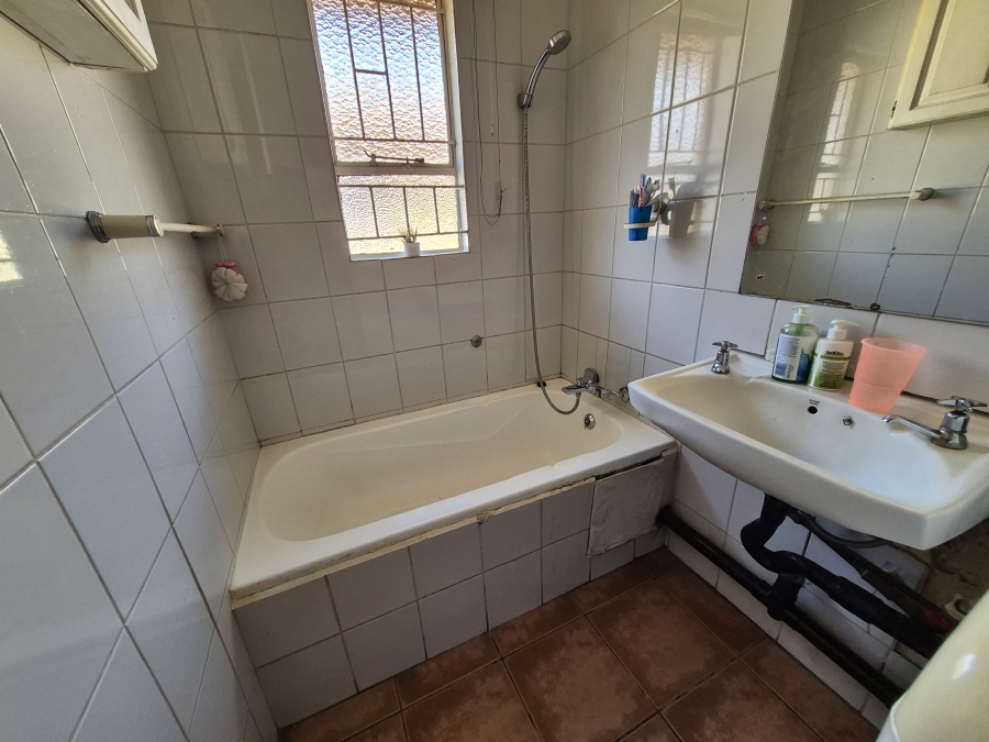 3 Bedroom Property for Sale in Etwatwa Gauteng