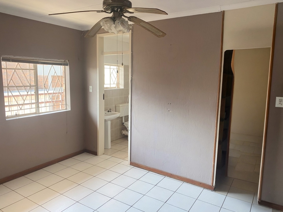 2 Bedroom Property for Sale in Sunnyside Gauteng