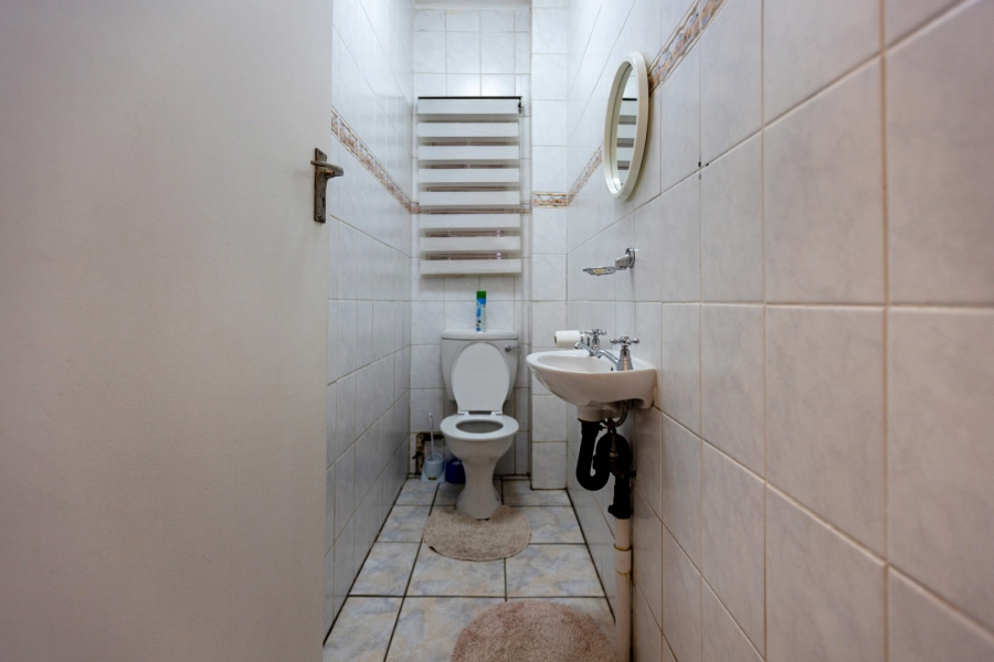 3 Bedroom Property for Sale in Waverley Gauteng
