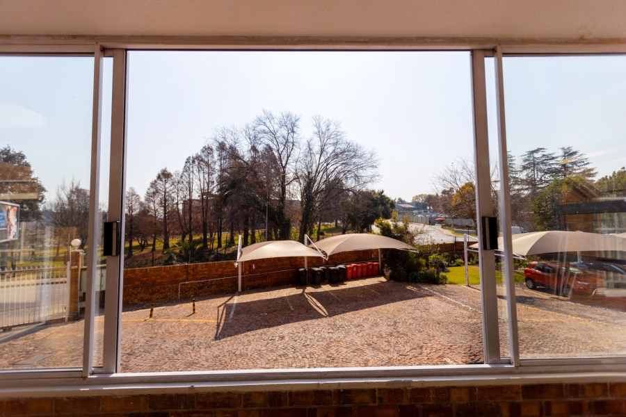 3 Bedroom Property for Sale in Waverley Gauteng