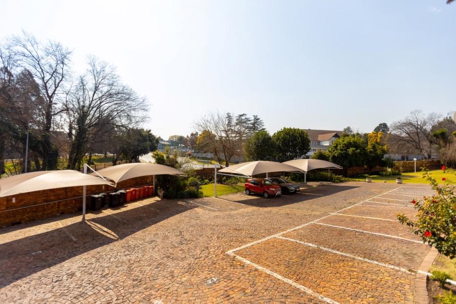 3 Bedroom Property for Sale in Waverley Gauteng