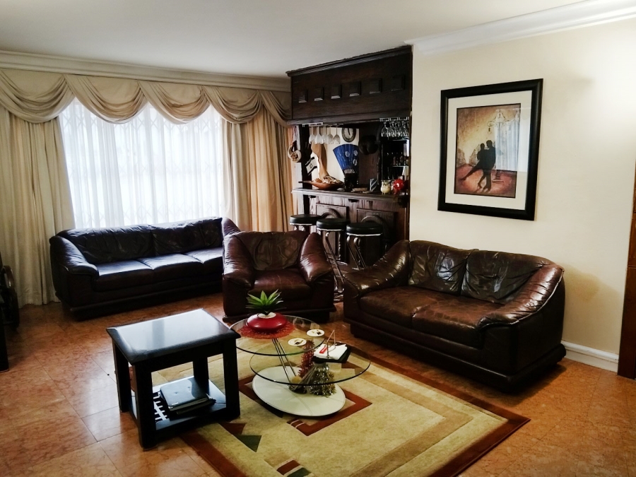 4 Bedroom Property for Sale in Observatory Gauteng