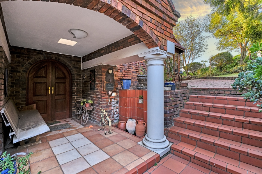 4 Bedroom Property for Sale in Helderkruin Gauteng
