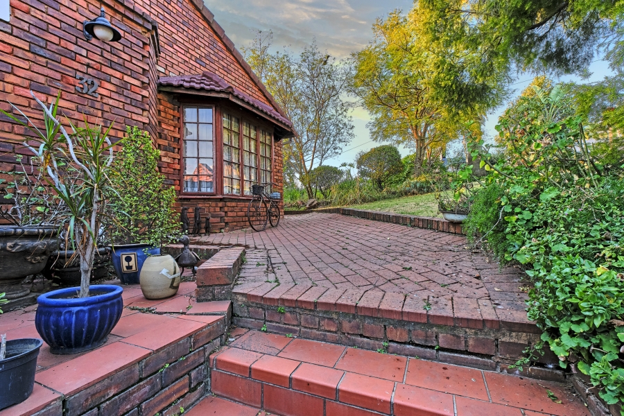 4 Bedroom Property for Sale in Helderkruin Gauteng