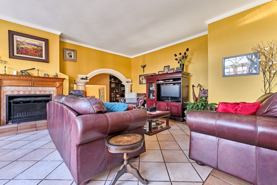 4 Bedroom Property for Sale in Helderkruin Gauteng